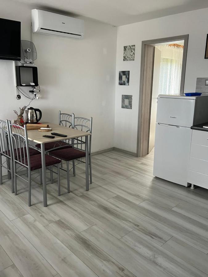 Apartments Linic Нин Экстерьер фото